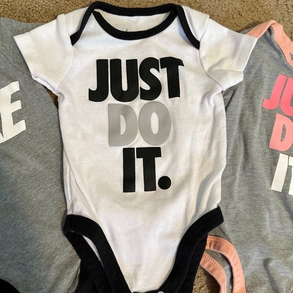 Nike Infant Onesies - 6 Months (3 pack) - Picture 3 of 4